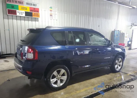 2015 Jeep Compass Latitude z USA, uszkodzony, nr VIN 1C4NJCEA4FD240854